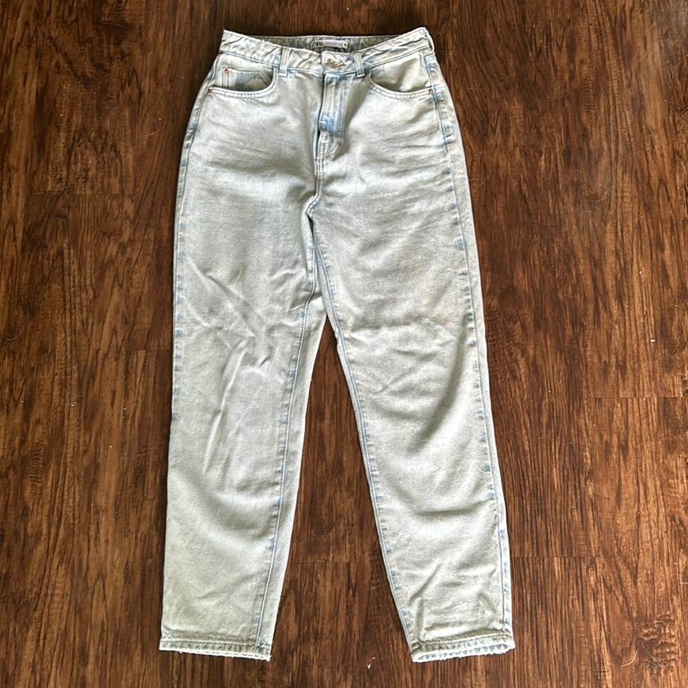 Zara light wash mom jean
